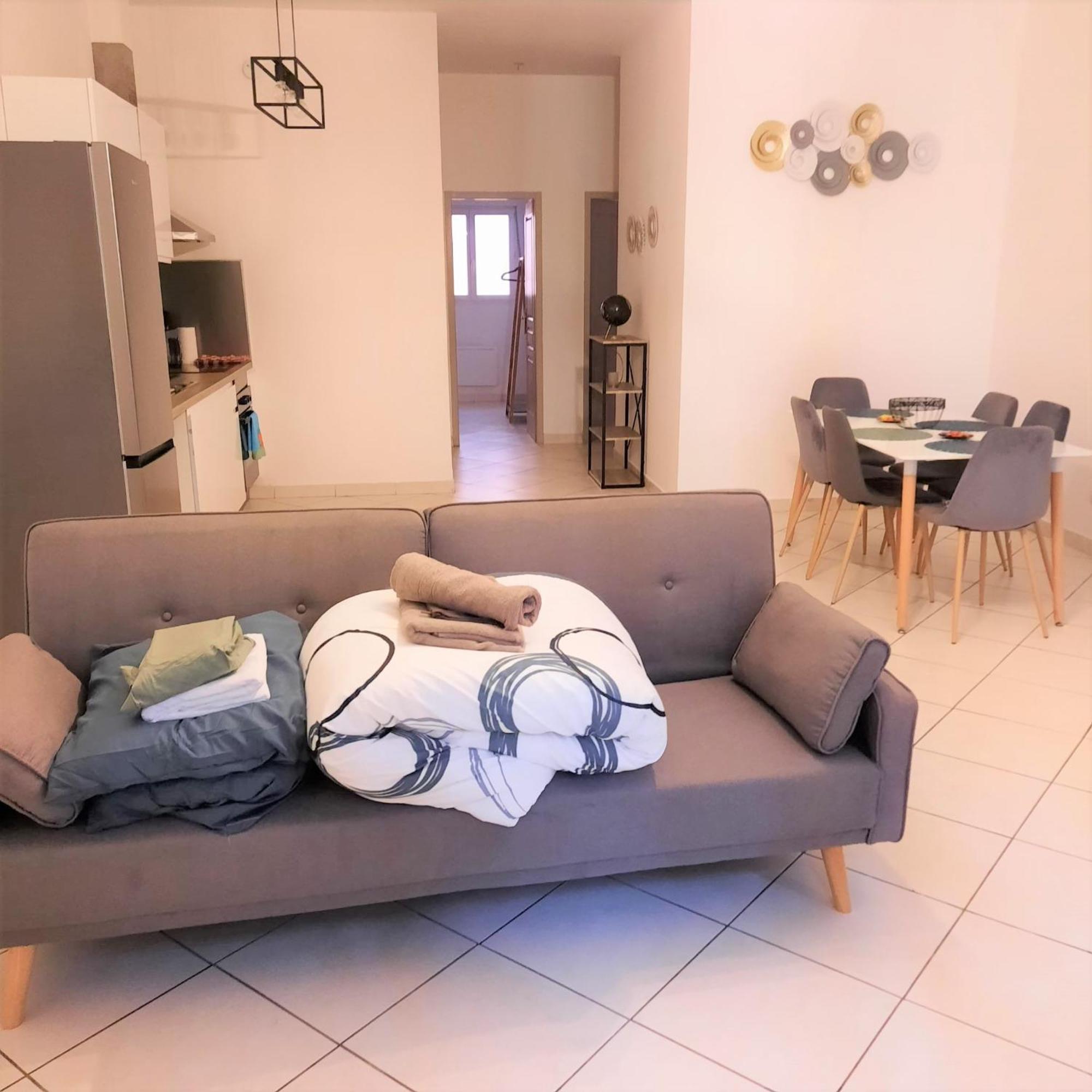 Grand appartement climatisé 3 chambres 6-8 pers Béziers Exterior foto